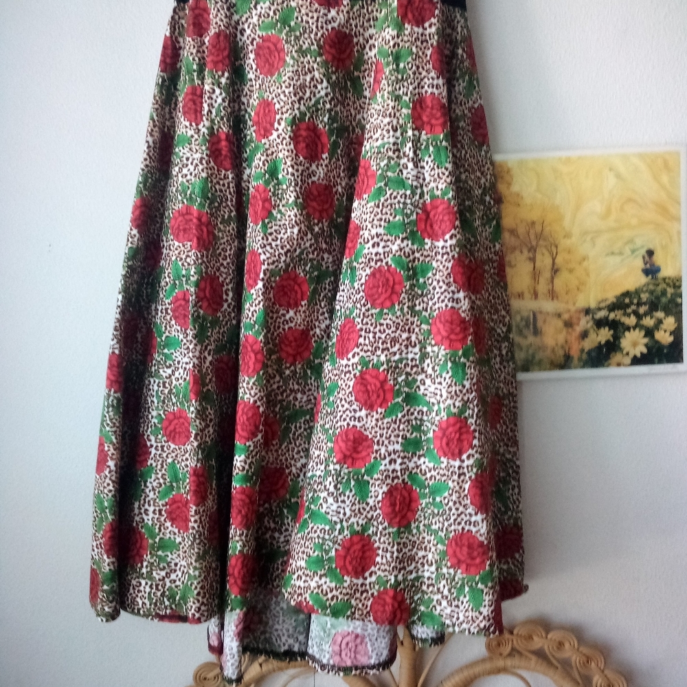 Rockabilly Roses Dress - Picture 3 of 5